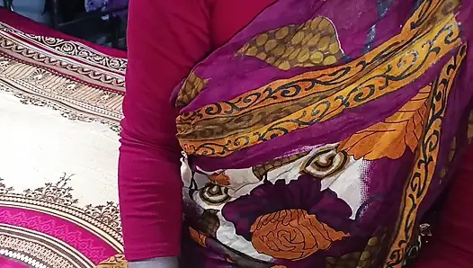 Бангладешская деревенская бедная горничная наслаждается с хозяином дома, ясный грязный звук