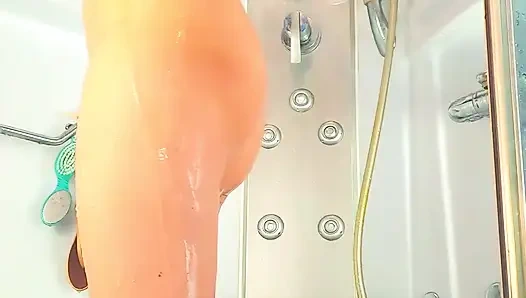 Cuma rutinitas mandi dan mandi asliku