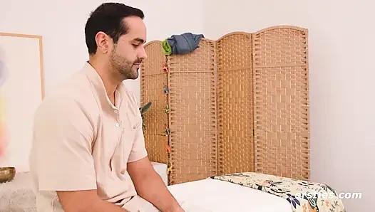 Ersties - Samantha Gets Oiled Up & Massaged by Gus (Ep 1 of 2)