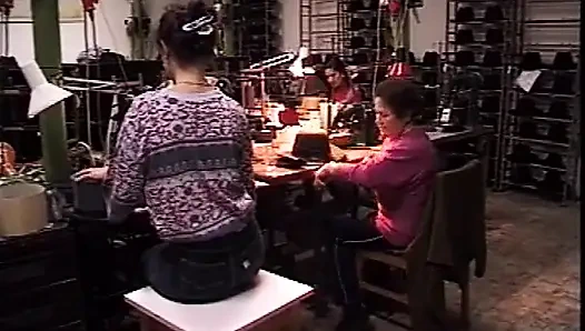 Erika Bella in PERCHE ALLE DONNE PIACE PRENDERLO IN CULO sc 06