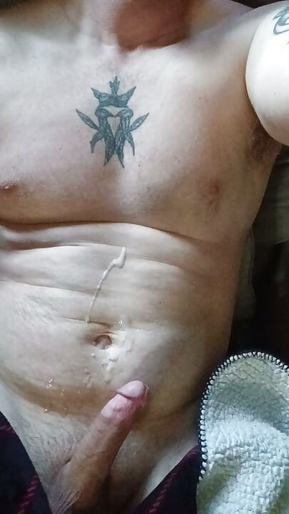 Jacking off my BWC shirtless with a victoria secret blanket