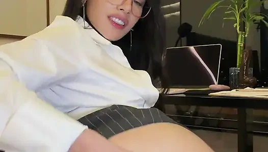 Beautiful Secretary Likes to Fuck Each Other in the Ass