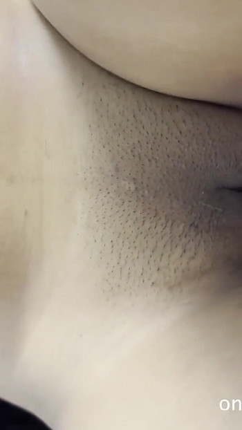 لقد مارست الجنس مع صديق زوجي وهو نائب الرئيس عن طريق الخطأ داخل كس بلدي | مقطع 1