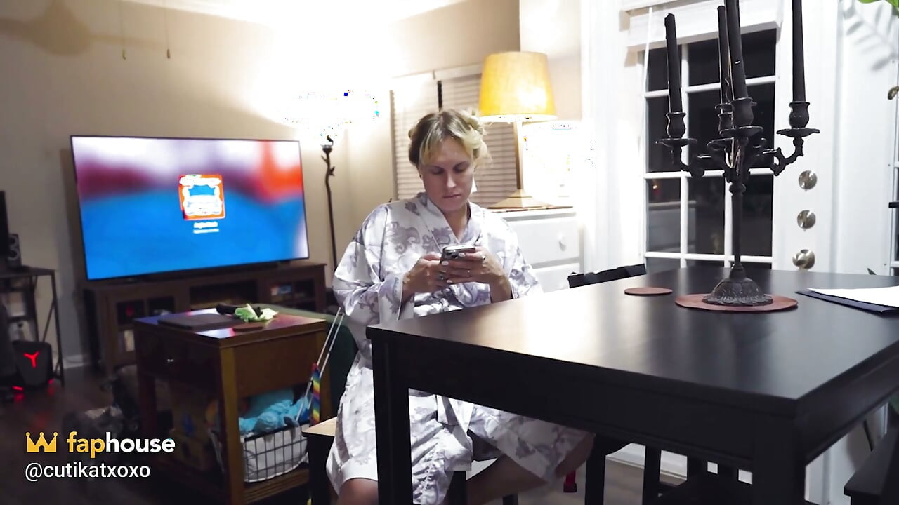 زن عضلانی بر من تسلط داره