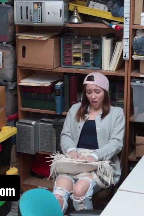 Shoplyfter - Perv Security Officer Bends Over Naughty Hayden Hennessy and Makes Her Regret Stealing