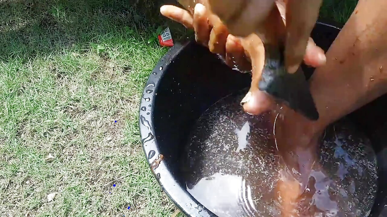 Esfregação profunda com café e mel