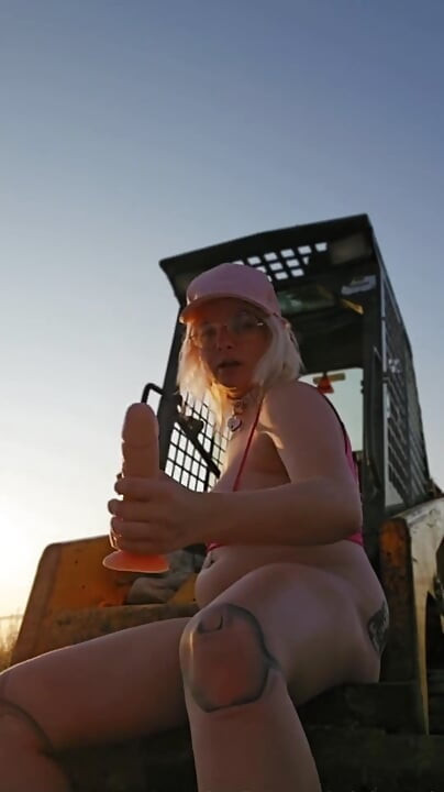 A Young French Wo Masturbate Herself on Her Dildo in a Tractor