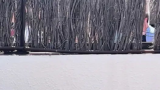 Meine Üppige Asiatische Frau Fickt Mich Auf Der Terrasse, Während Die Nachbarin Zuschaut - Yasmina Khan - Brady Bud