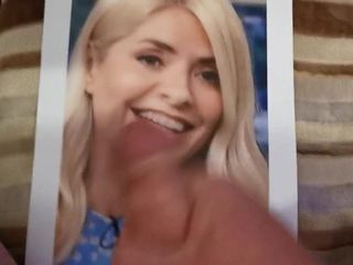 Holly Willoughby kommt mit Tribut 135