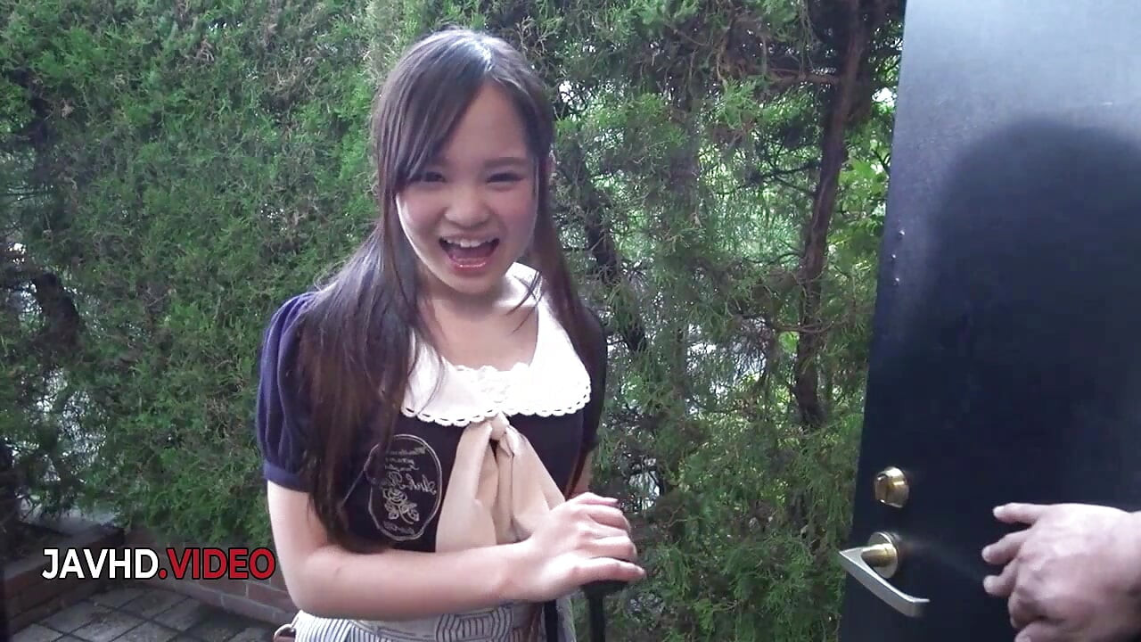 激情亞洲辣妹在POV動作中瘋狂享受大雞巴
