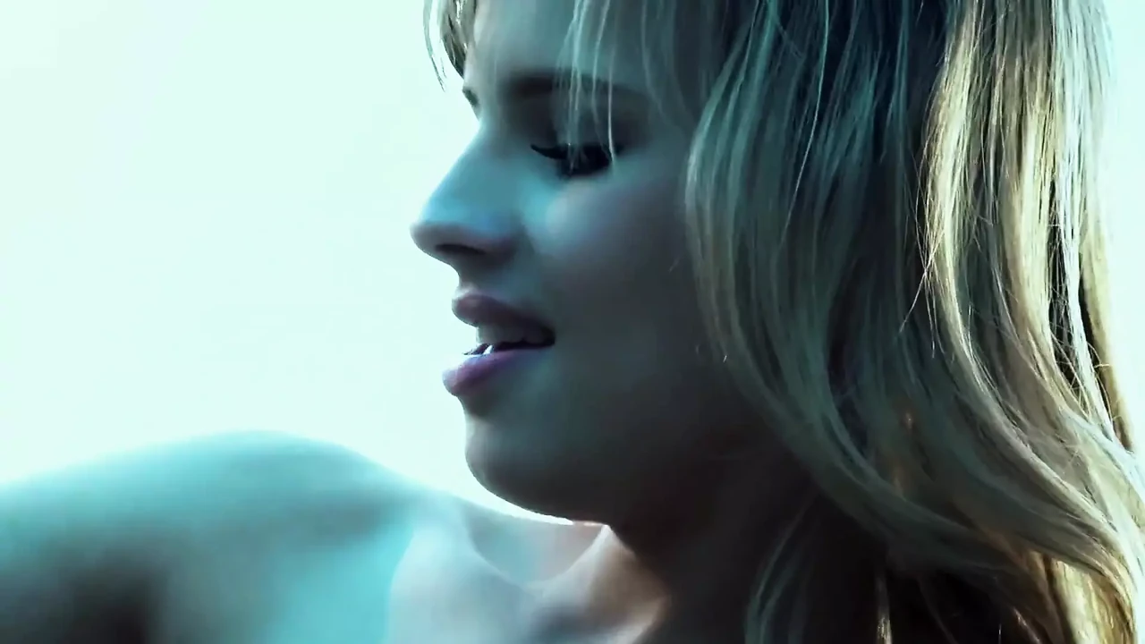 Scarlet Red and Jillian Janson Lick Each Other's Pussies in the Woods
