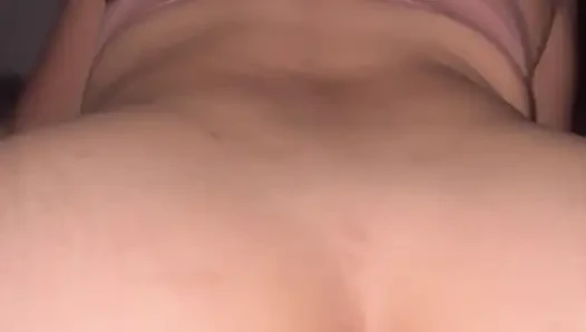 Моя красивая сводная сестра знает, как скакать на моем члене