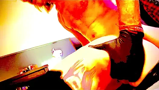 Evli fahişenin yarağa ihtiyacı var