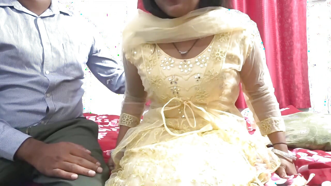 Desi Ladaki Ne Ghagara Pahankar Kahi Ja Rahi Thi Tabhi Uska Devar Akar Bola Ki Muze Chodana Hai Chut