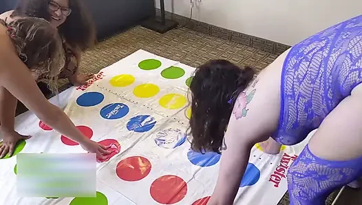 Seksi twister başrolde Eileen Wournos, Nataliya Crimson ve Lady Butterfly gözden geçirildi