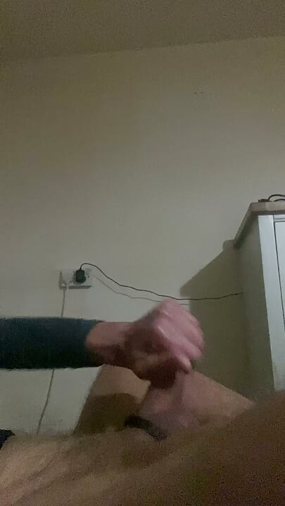 自己一个人玩……