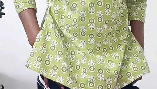 Herkes meşgulken öğretmenim beni sert sikiyor