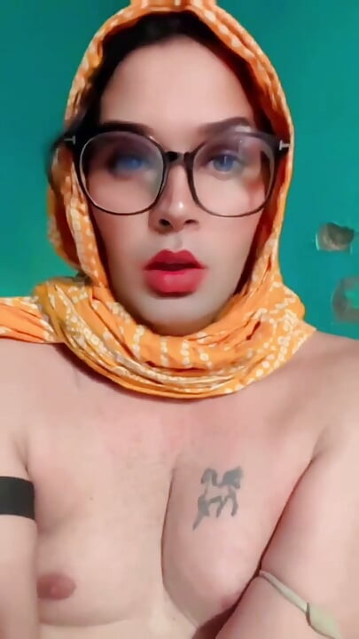 Den hetaste kissa sväljer video