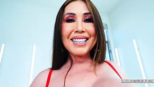 Toket bikini oranye kianna dior menampilkan jonni darkko