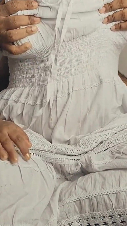 Captivating moment von "indischer männlicher diener mit höschen und handjob des chefs erwischt"