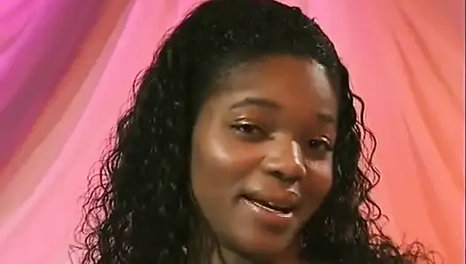 Istri lagi sendirian di rumah: istri #13