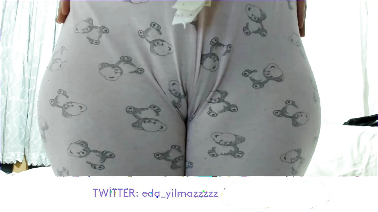 CAMELTOE- MASTURBATION IN PAJAMAS- TURKISH MILF- TURKISH PORN