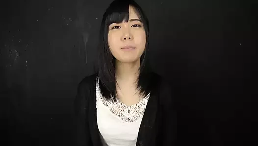 Ena Yuzuriha ile dil gözlemi ve tükürük fetişi