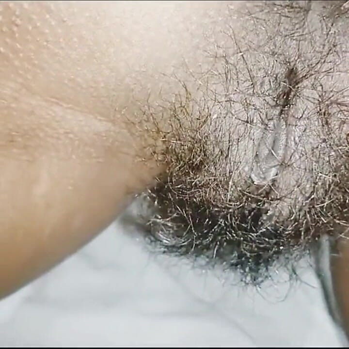 Video rekaman seks gadis desa india di kamar hotel!