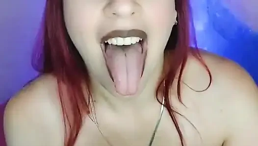 Anda Menemukan Ibu Tiri Hot Anda Syuting Film Porno Di Ruang Tamu!!