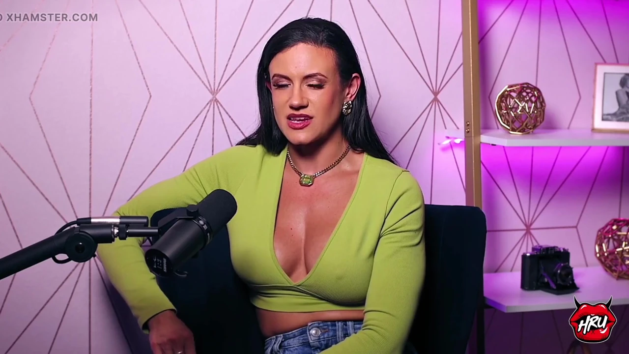 Penny Berber'in filtresiz: orta yaşlı seksi kadın kraliçesinin sırları