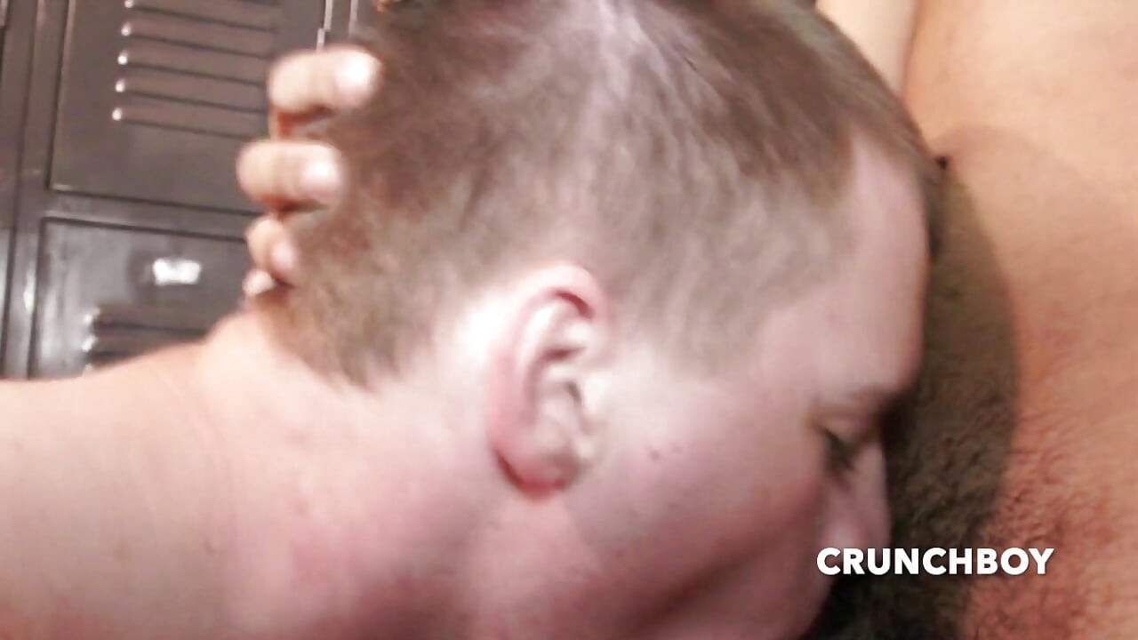 Gay follado a pelo por su amigo peleado 22 años y semen dentro de su culo