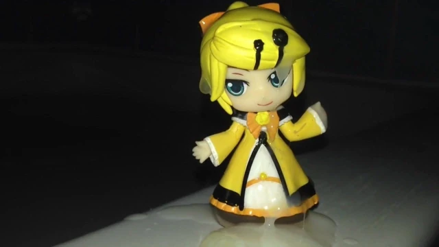 PVC Cumshot on Chibi Figur