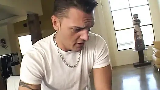 Julie night si gadis nakal dengan rambut raven mempersembahkan bos barunya sebagai boneka seks spesial