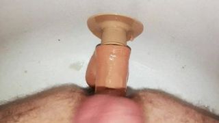 Un jouet sexy dans mon cul avec éjaculation