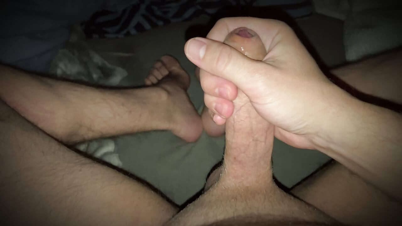 I make the weirdest noises when i cum- From soft to hard - toe curling precum play