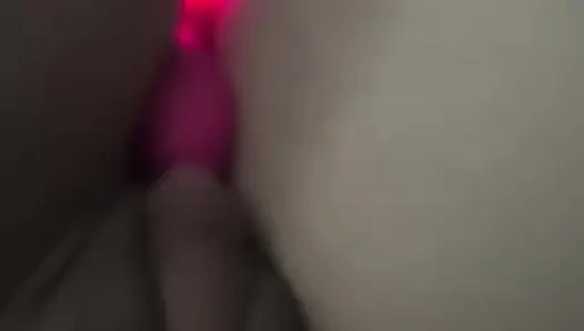 Ftm amcık dildo vibratörle oynuyor