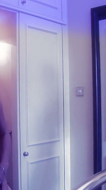 Lesben alleine zu Hause und geil | Clip 1