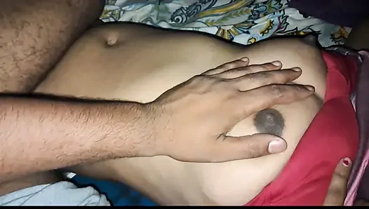 Creampi memek berbulu toket besar India
