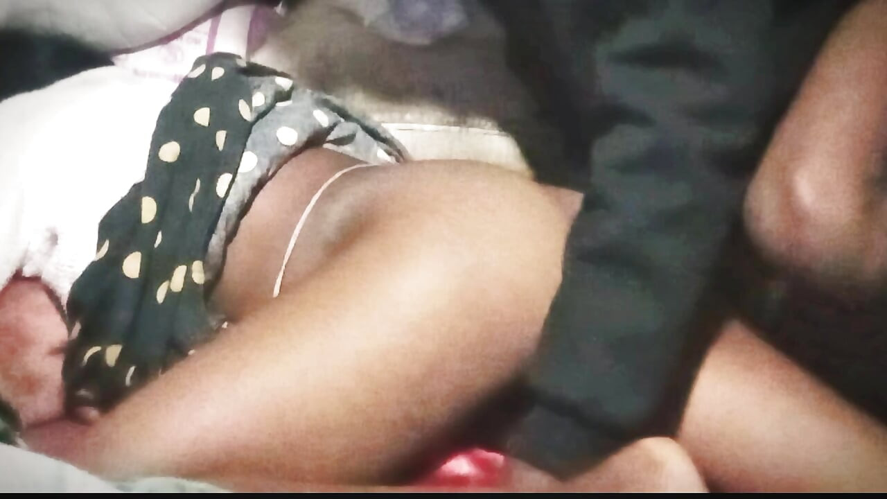 Indian Desi Village Young Couple Hard Sex in home