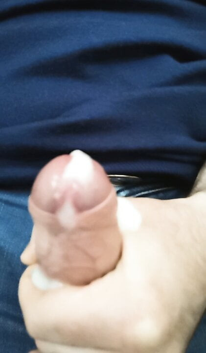 YahimBehar masturbate and cum