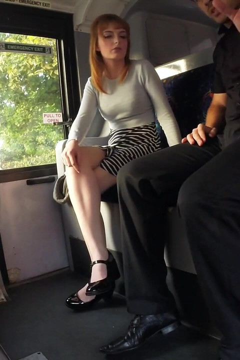 Mofos - Petite Lola Gatsby Meets Ryan & Gets Fucked Hard by the Bus Inspector on the End of His Shift