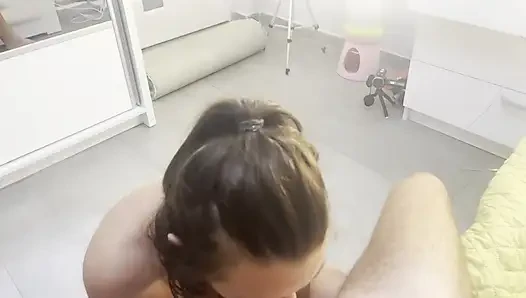 POV blowjob - stiefschwester-blowjob am morgen