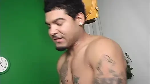 Simone Gets a Good Load of Cum in Her Mouth