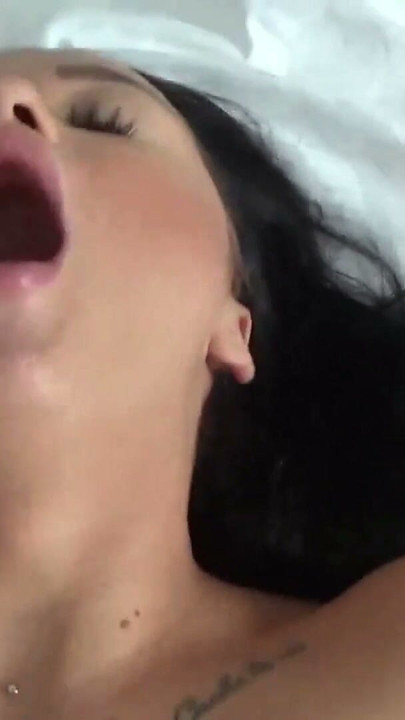 伊朗與可愛又淫蕩的波斯熟女做愛 | 短片 2