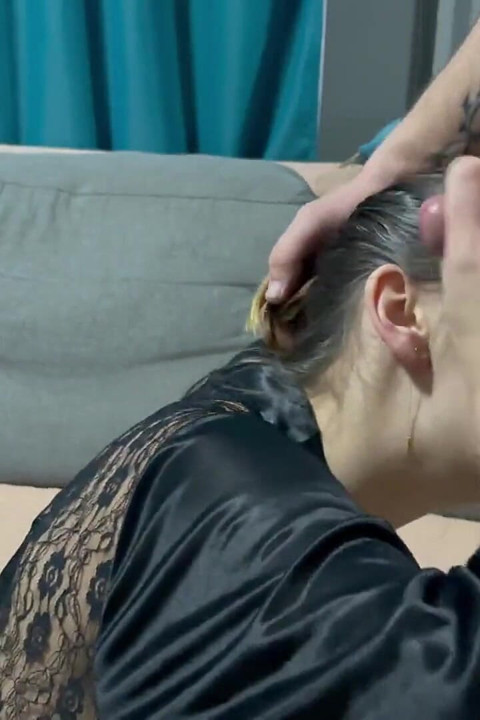 Best Morning Blowjob From a Hot MILF