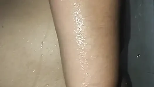 Mit meinem spielzeug in der dusche