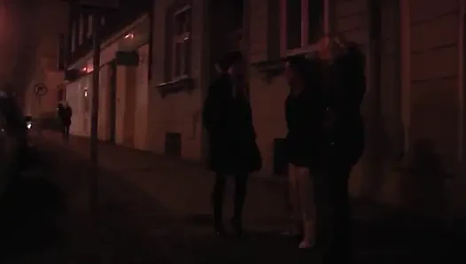 Blondine Hart Gefickt Im Fickbus