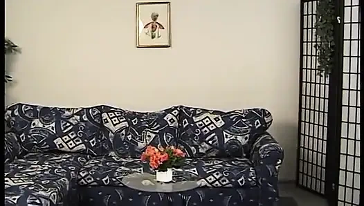 Ateşli kız yarağını sert sağıyor