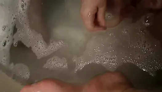 20 Min Long Bath With Daytona Hale