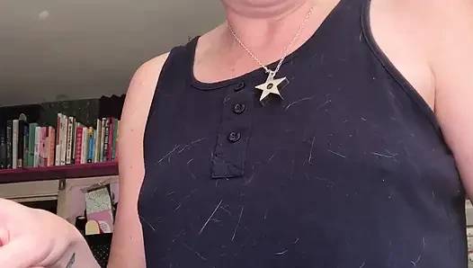Vahşi ve ellenmemiş çalım sayesinde bir yarağım var gibi görünüyor